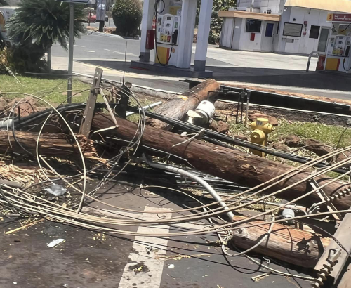 Maui Power pole down