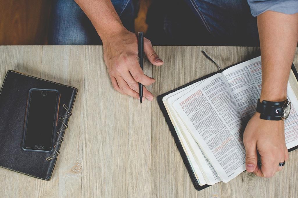 BibleStudy2.jpg