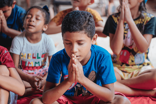 pray